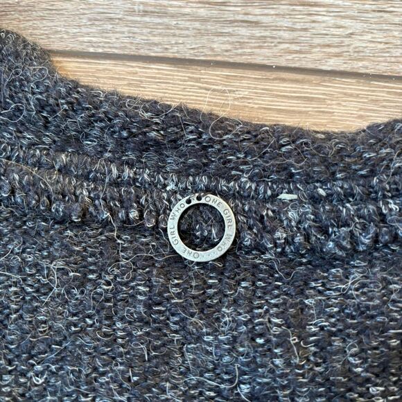 Vintage Black wool sweater with frilly ruffles and button closure boho - Picture 4 of 7